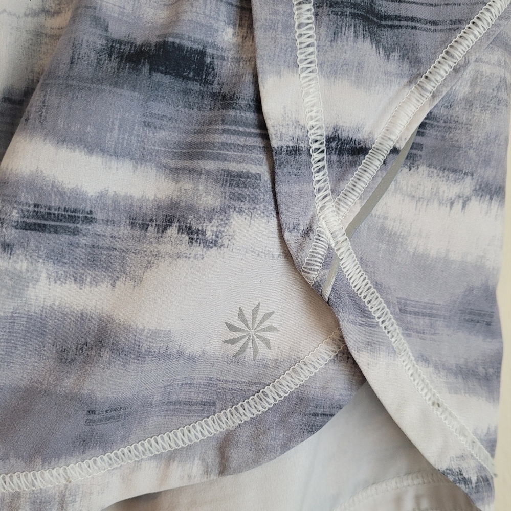 ATHLETA Gray Printed Running Shorts Size Small - Picture 3 of 11